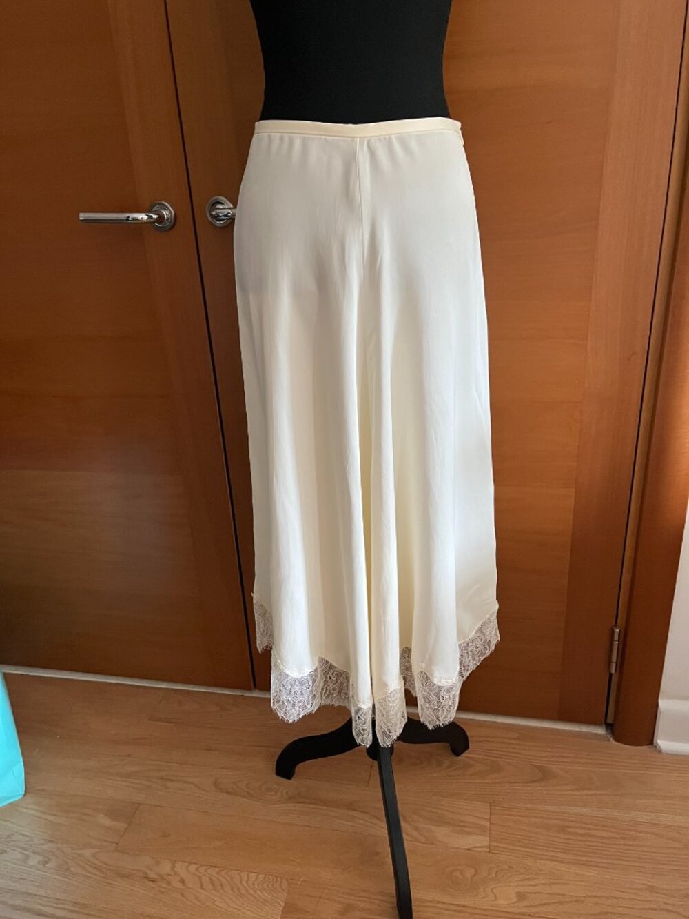 Zara Woman Collection Satin Effect Lace Midi Skirt in Ivory NWT - Picture 6 of 7